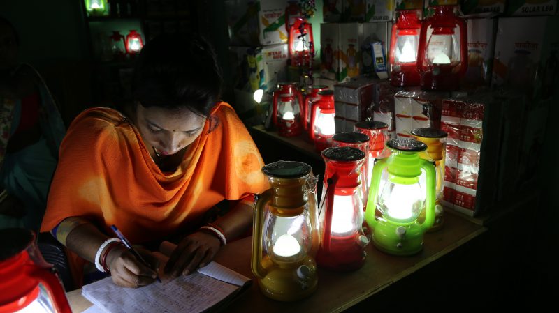 Individual climate action solar light
